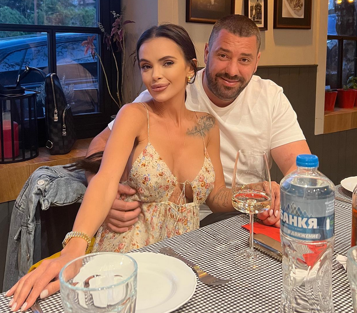 Фолкзвездата Мария е била жестоко пребита от половинката си Мирослав