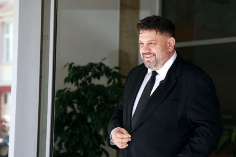 Хората на Зафиров оттеглиха регистрацията на БСП за вота, направена от приближените до Нинова