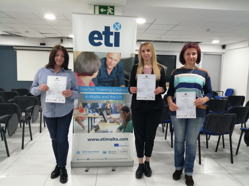 Учителите по английски език Калина Николова и Ани Павлова и