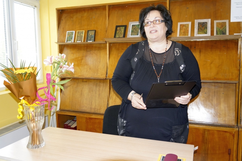 Литературно четене на творци от общините Мездра и Своге се