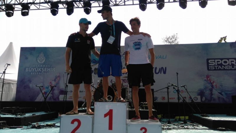 Златният медалист от плувен клуб „Атомик“/Козлодуй/ Петър Божилов стана първи
