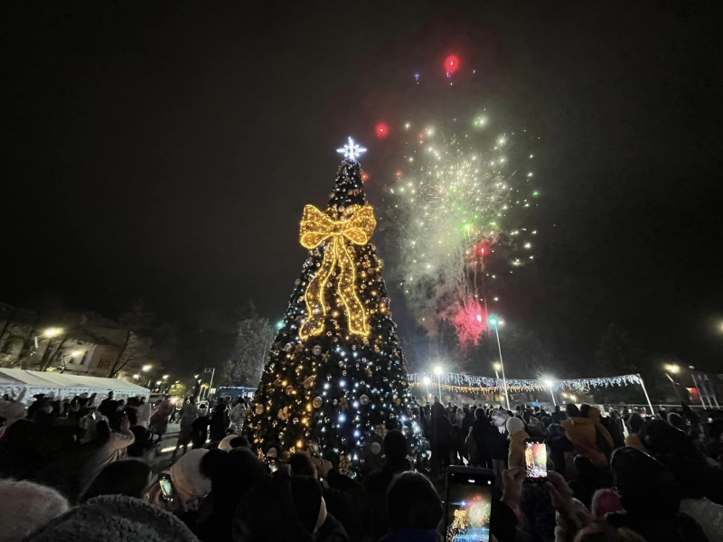 С празнично шествие бе дадено началото на тържествената програма за