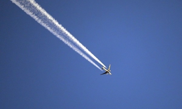 Самолет на американския флот се разби във Филипинско море с 11