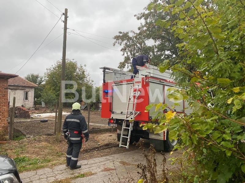 Сигнал за пожар във врачанското село Горно Пещене вдигна на