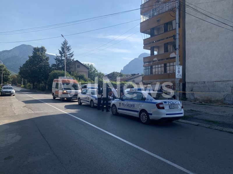 Младо момиче е скочило от висок блок във Враца научи