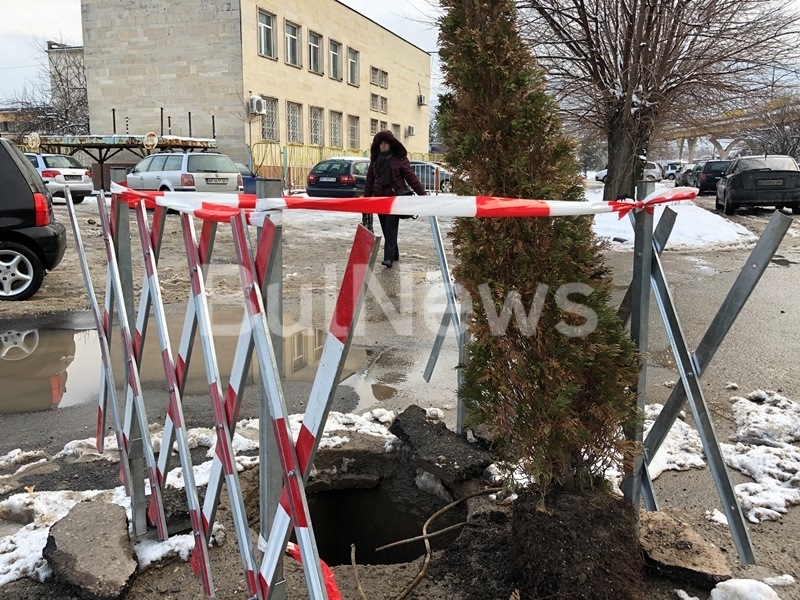 Голяма опасност дебне шофьори и пешеходци в района на КАТ