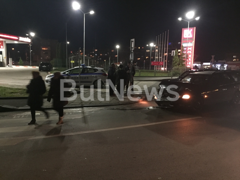 Лека катастрофа затруднява движението на бул Васил Кънчов в района