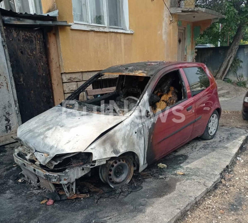 Кола е била запалена тази нощ във Враца научи агенция