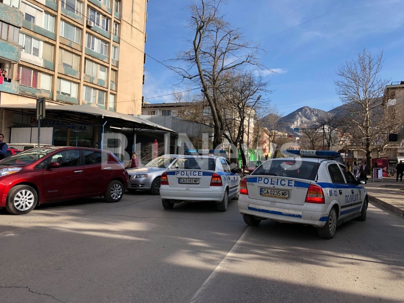 Невиждан екшън стана преди минути в центъра на Враца видя