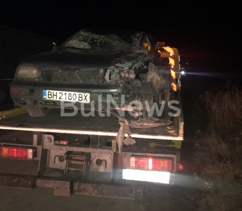 От последните минути: Тежка катастрофа между ТИР и видински "Голф" затвори Е-79 между Мездра и Ботевград /снимки/