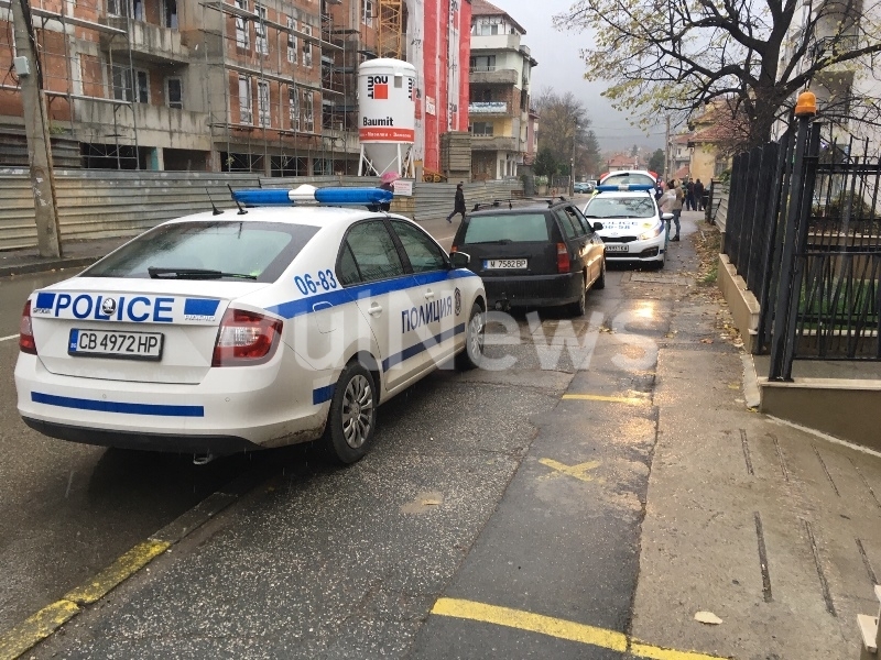 Два екипа на полицията във Враца са спрели изненадващо монтански