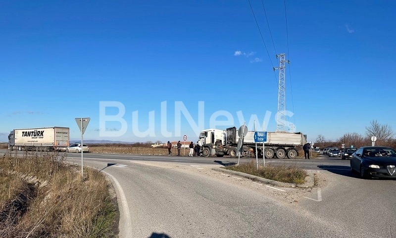 Тежка катастрофа е станала преди минути край Враца видя първо