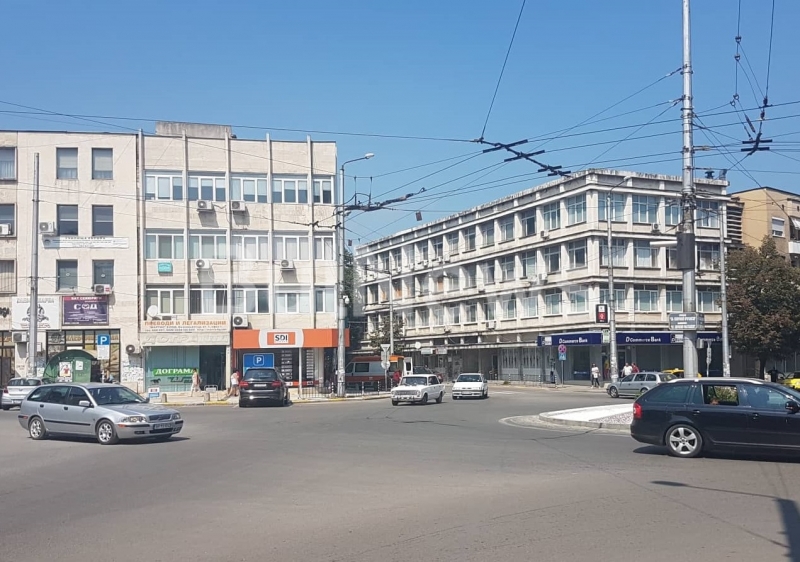 Инцидент в центъра на Враца вдигна накрак екип на спешна