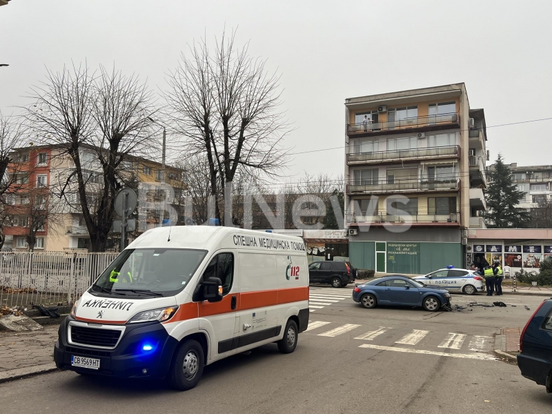Две жени са се блъснали на оживен булевард във Враца
