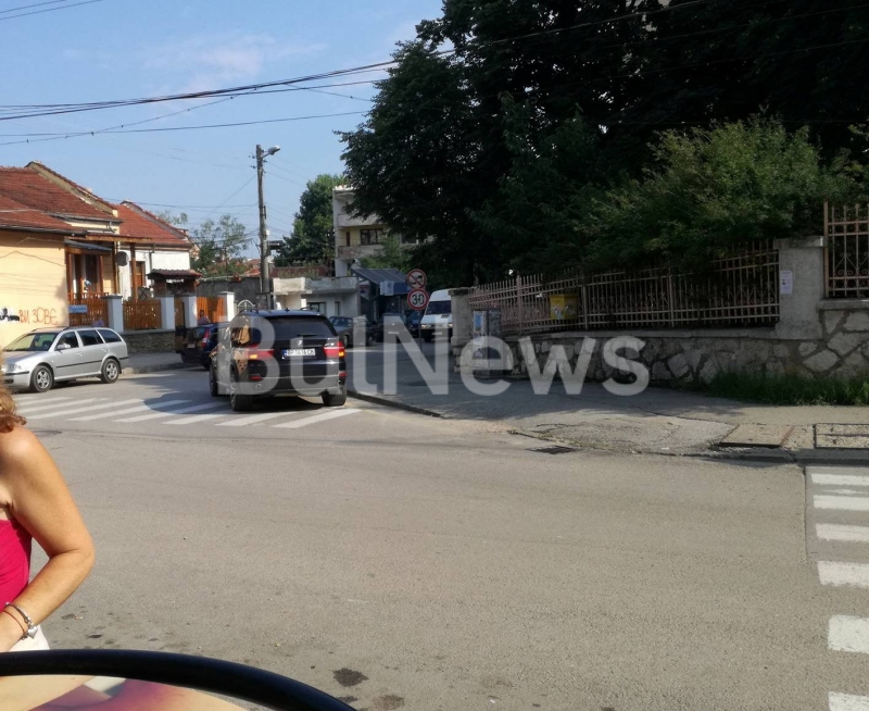 Нагъл врачанин реши за напълно нормално да спре колата си