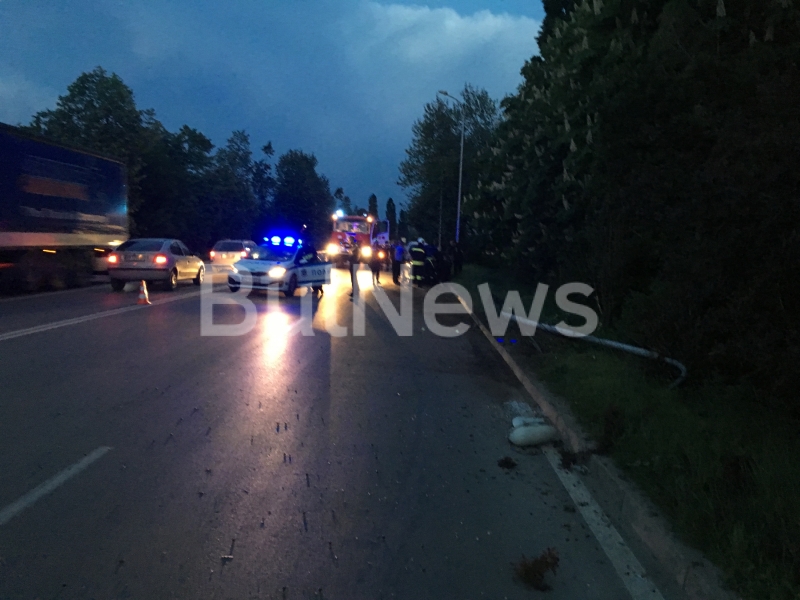 Лек автомобил БМВ с врачанска регистрация се размазал на бул