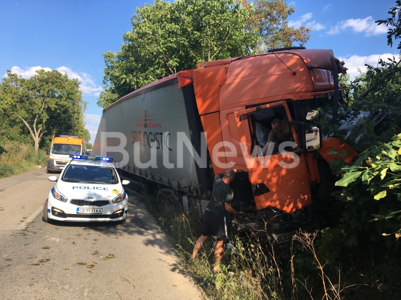 Тежка катастрофа е станала на пътя между Враца и Вършец