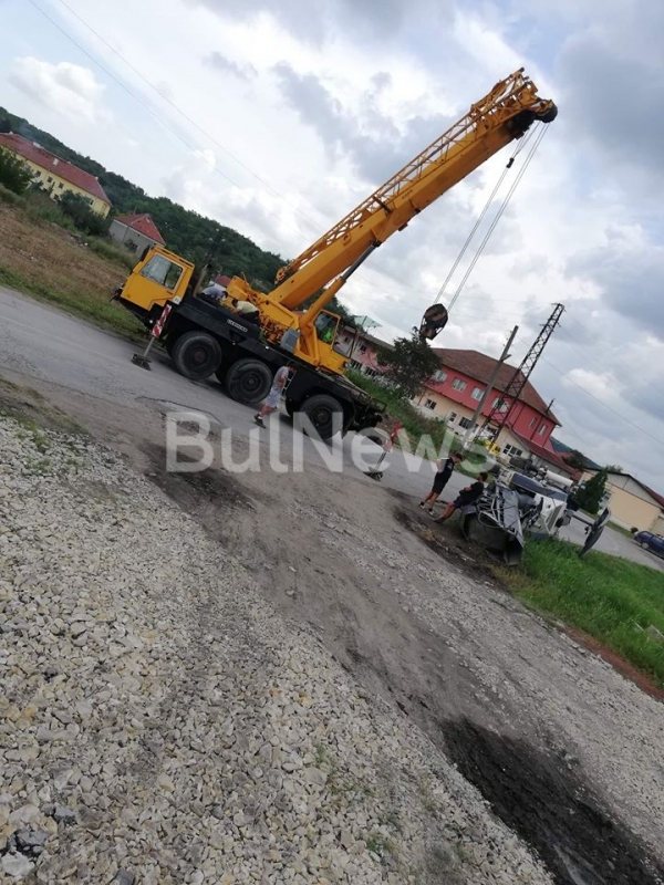 Строителна техника която се използва за отстраняване на щетите от