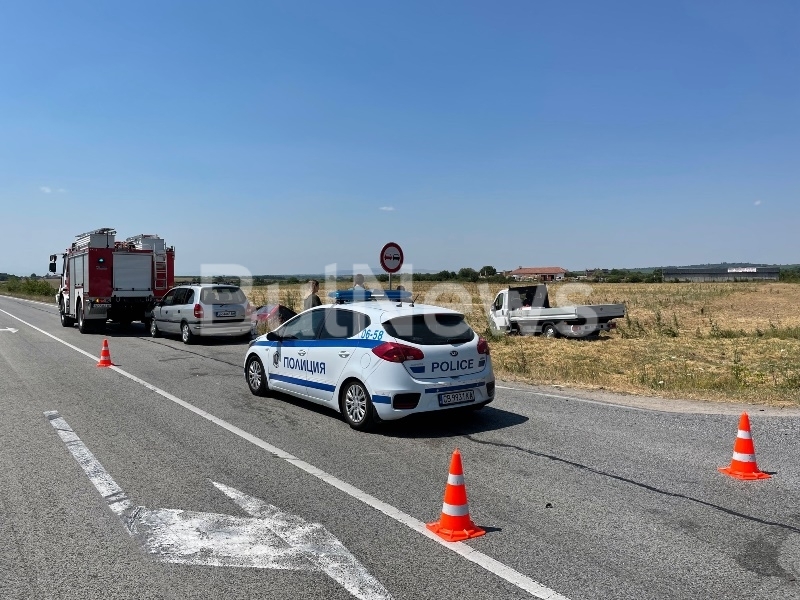 Тежка катастрофа е станала преди минути край Враца видя репортер