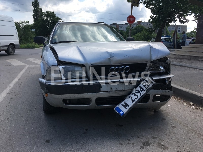 Три коли се нанизаха във верижна катастрофа във Враца видя