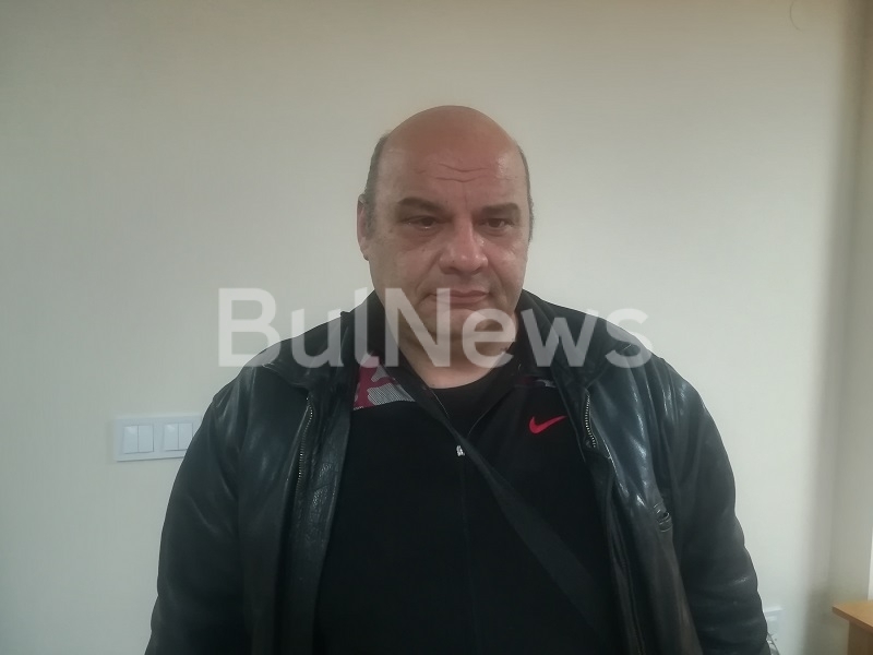 Врачанин месеци наред се бори с различни институции за да