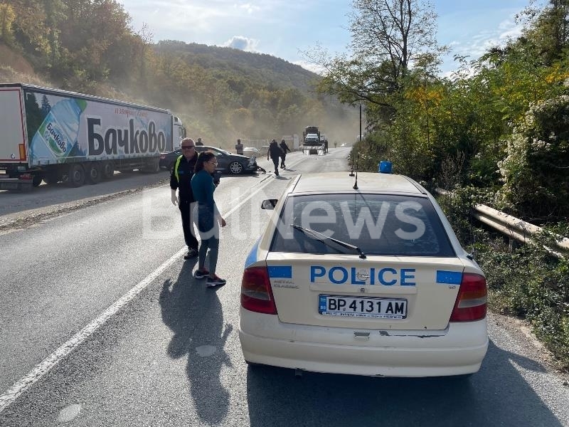 Тежка катастрофа блокира трафика по международен път Е 79 между Мездра