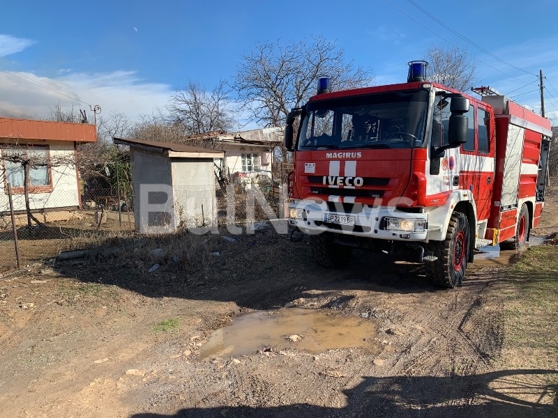 Голям пожар бушува край Враца видя първо репортер на агенция