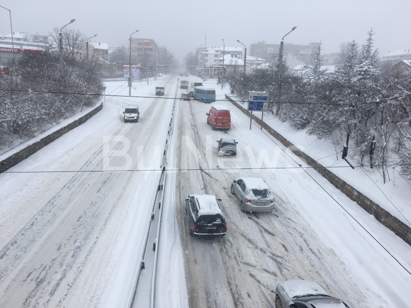 Пълен хаос е обхванал пътните артерии във Враца съобщиха възмутени