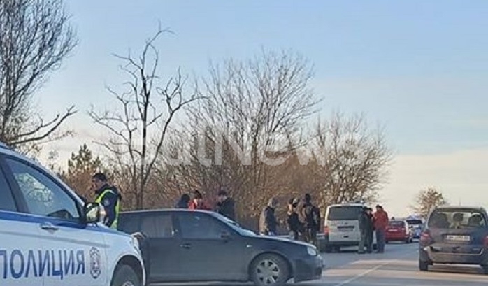 Полицейски служители са заловили голямо количество наркотик при спецакция информираха