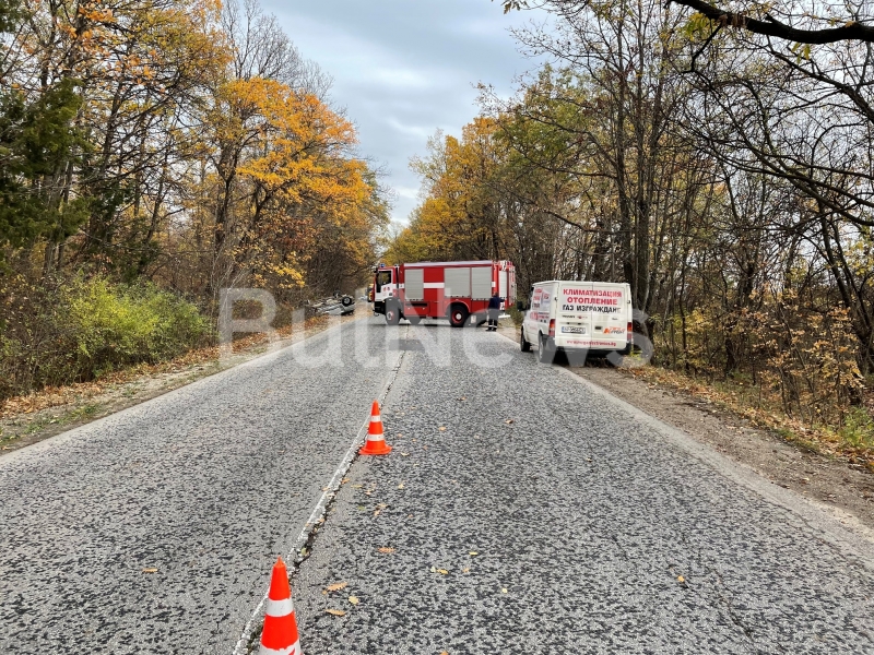 Кола е катастрофирала край Враца видя първо репортер на агенция