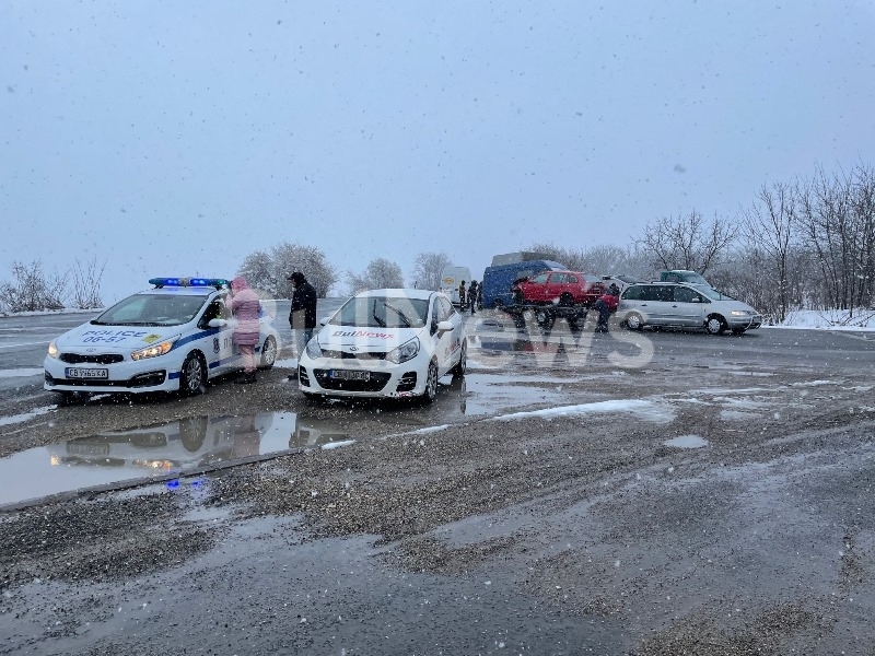 Тежък пътен инцидент е станал преди минути на главен път