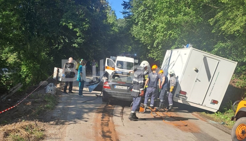 Тежка катастрофа затруднява трафика към Вършец има и ранени хора
