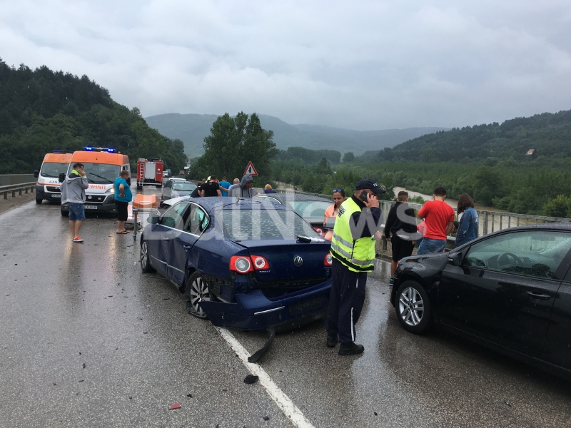 Тежка катастрофа окървави Е 79 край Мездра видя първо репортер на