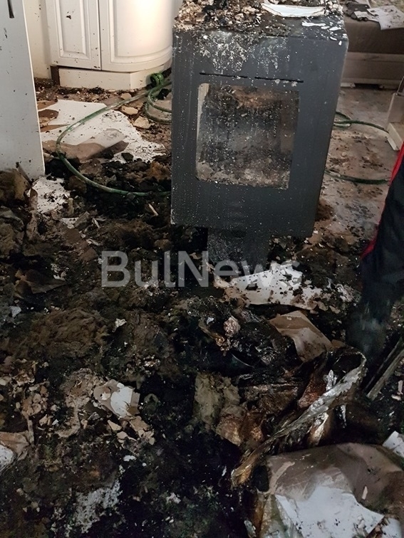 Още един пожар е избуханл вчера във Враца Камина е