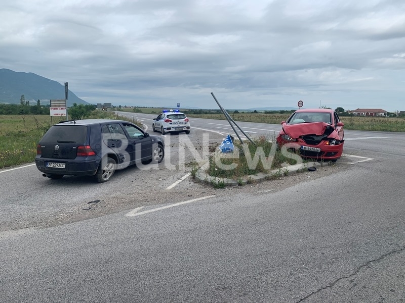 Тежък пътен инцидент е станал преди минути край Враца, видя