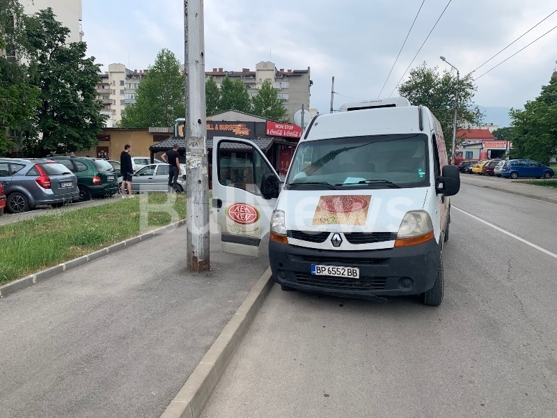 Пътен инцидент е станал преди броени минути във Враца видя