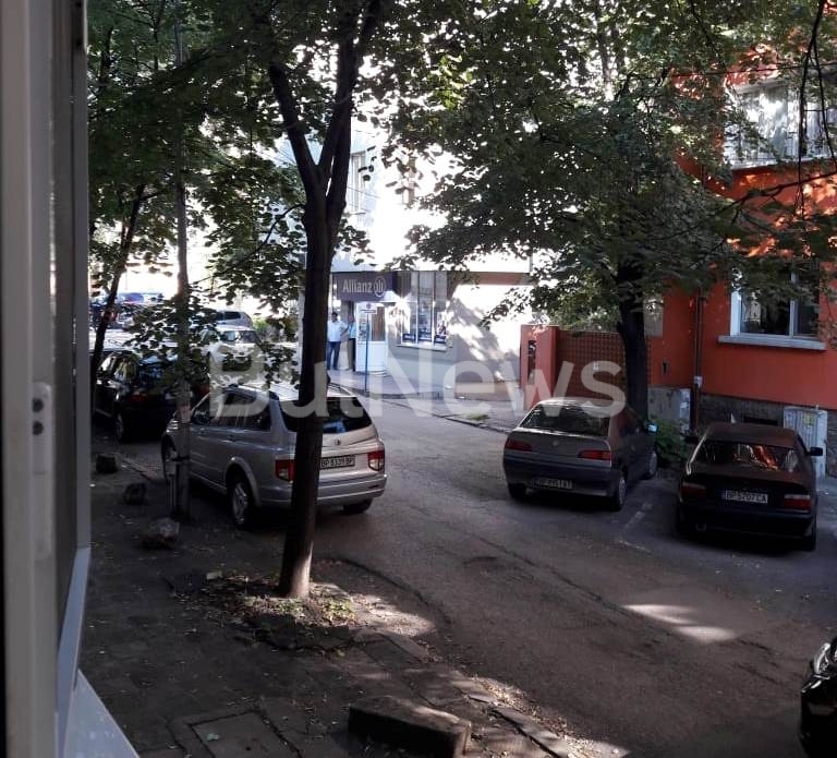 Поредното неграмотно паркиране потресе врачани вчера За това сигнализира читателка