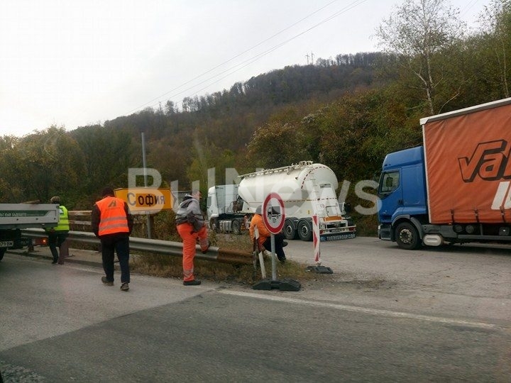 Врачанин е шофирал пламналия на Витиня ТИР Мъжът се е