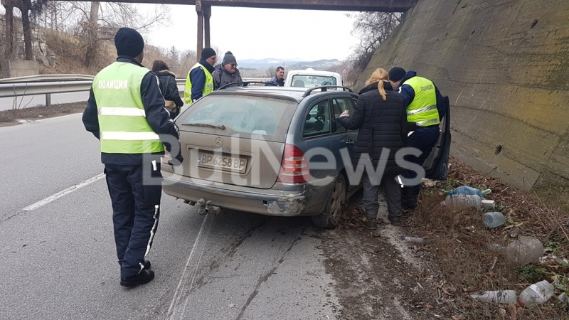Катастрофиралата в микробус с работници на пътя между Враца и