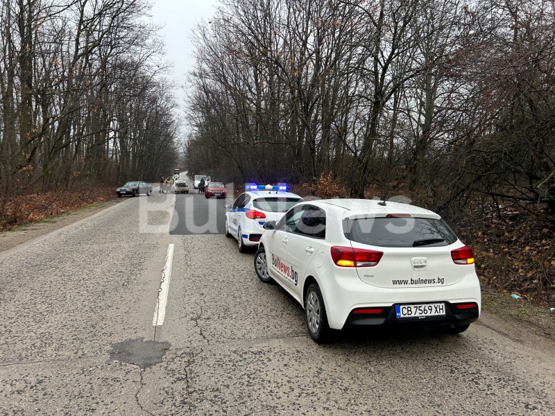 Зрелищна катастрофа затруднява движението по пътя от Враца за Козлодуй