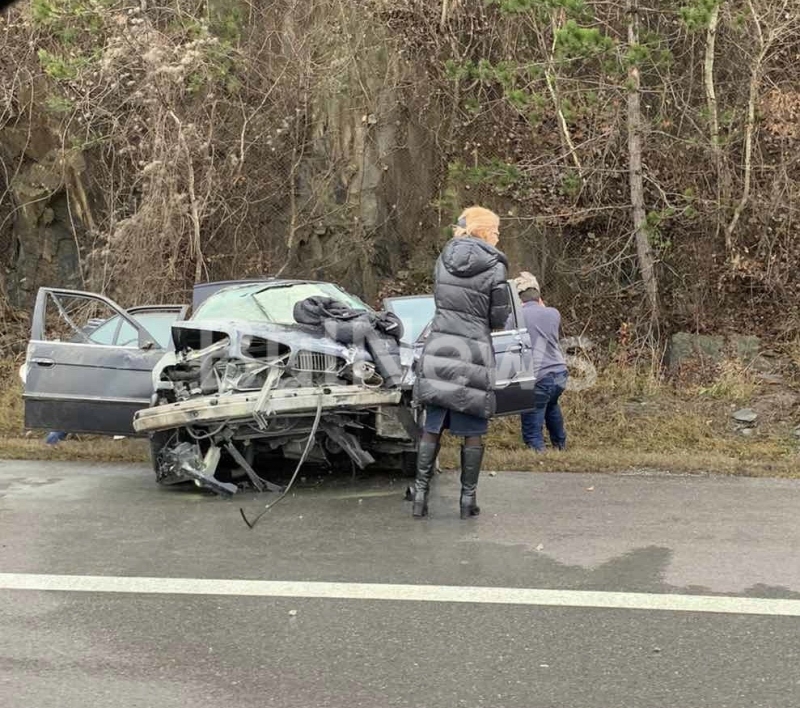 Тежка катастрофа е станала преди минути на излизане от София