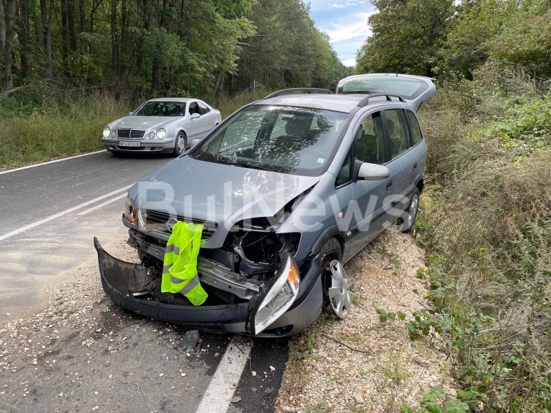 Майка с дете катастрофира край Враца видя само репортер на