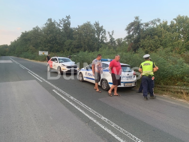 Човек е пострадал при тежка катастрофа на главен път Е 79