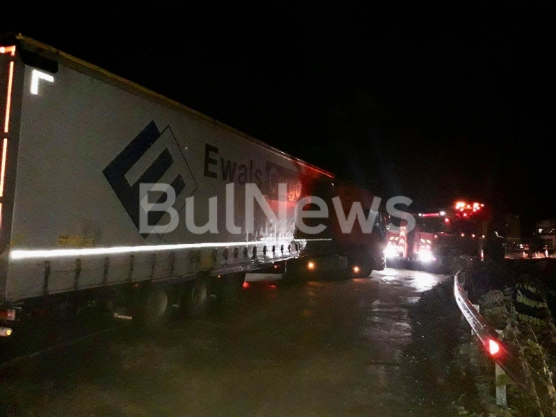 Румънски ТИР катастрофира на главен път Е 79 между Видин и