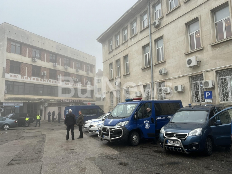 Само в BulNews! Маскирани блокираха Враца заради Георги Вълев от „Килърите“ /снимки/