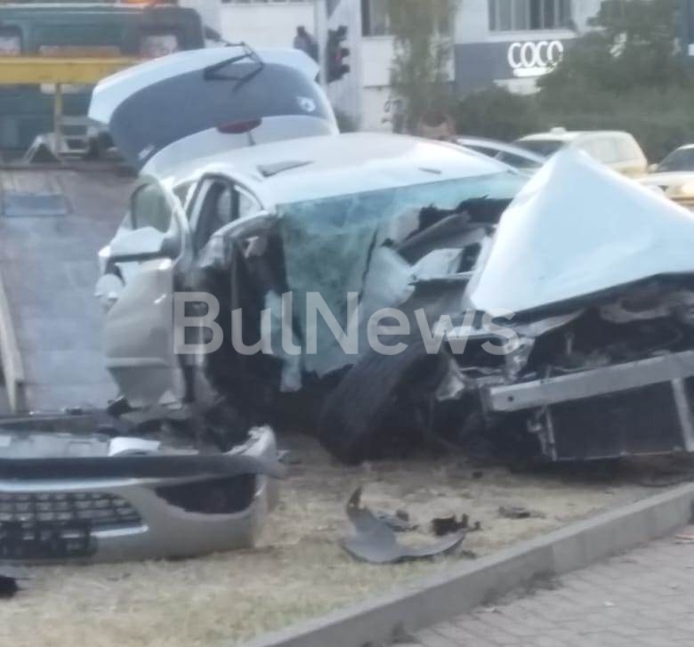 Охранителна камера е заснела жестоката катастрофа станала тази сутрин на метростанция