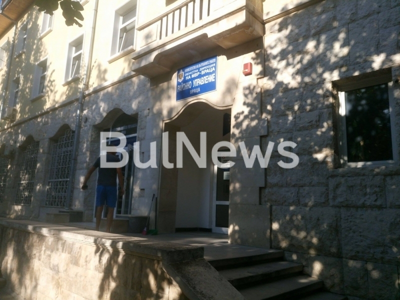 Тази нощ е бил арестуван пиян на мотика кметът на