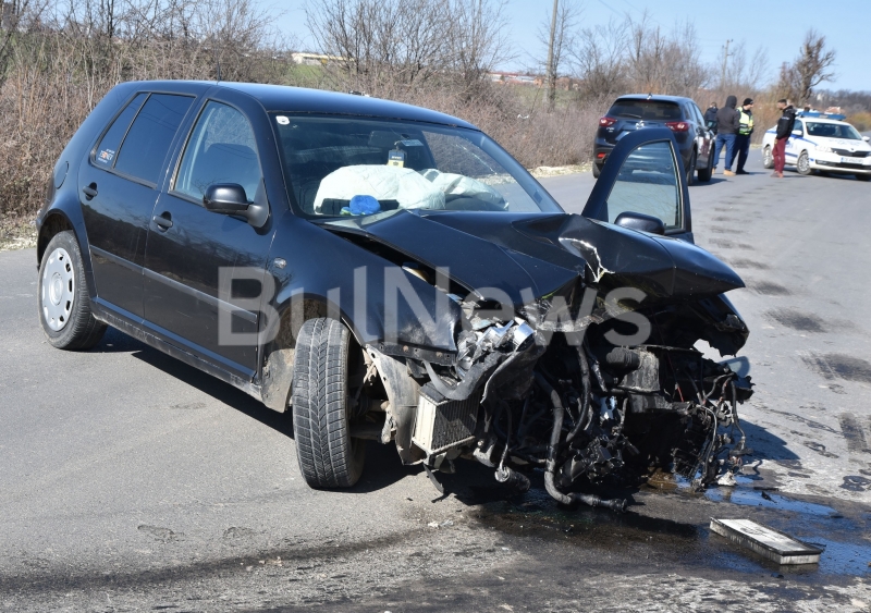 Нова катастрофа с таксиметров автомобил е станала днес във Врачанско