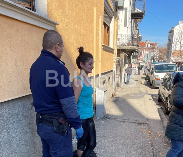 34 пакетчета с наркотици са открити в раницата на жената