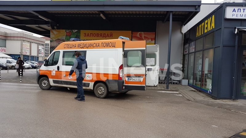 ​Линейка с включени светлинни и звукови сигнали прелетя из центъра